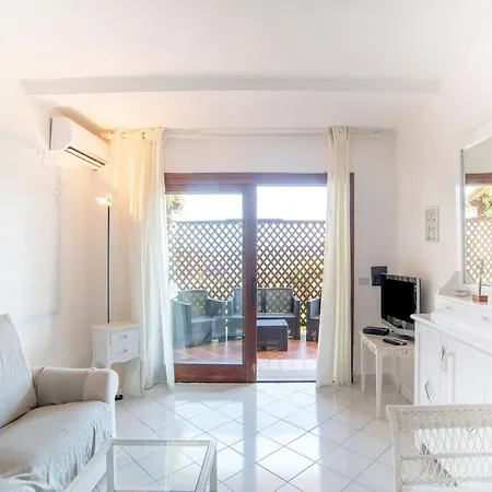 Belvilla By Oyo Monolocale Baia 5 * 马里内拉